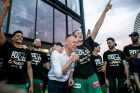 „Žalgiris“ kartu su aistruoliais švenčia pergalę „Žalgiris“ kartu su aistruoliais švenčia pergalę