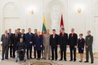 Prezidentūroje apdovanoti parolimpiečiai Prezidentūroje apdovanoti parolimpiečiai